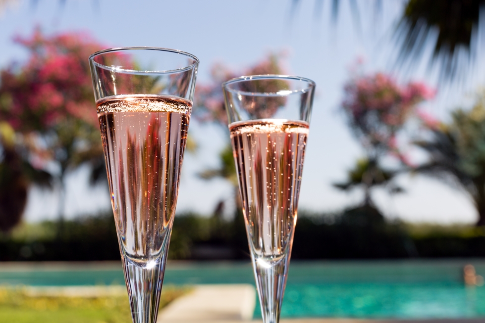 Producatorii de vinuri mizeaza pe spumante si pe roze-uri in sezonul estival