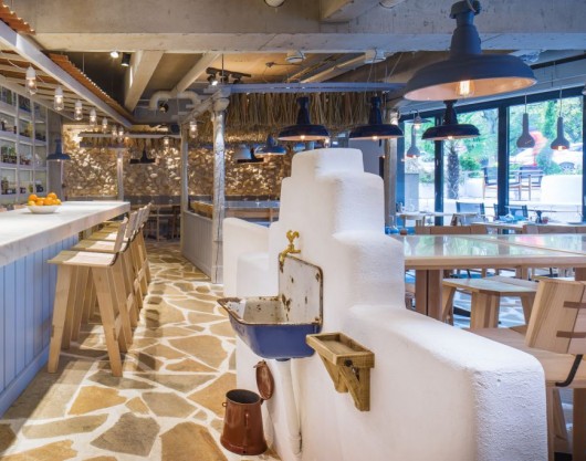 Un nou restaurant grecesc in Centrul Vechi