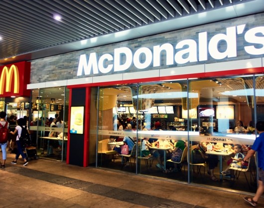 restaurant mcdonalds