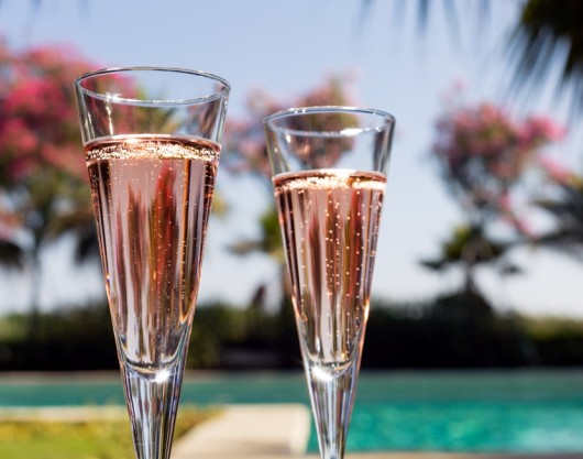 Producatorii de vinuri mizeaza pe spumante si pe roze-uri in sezonul estival