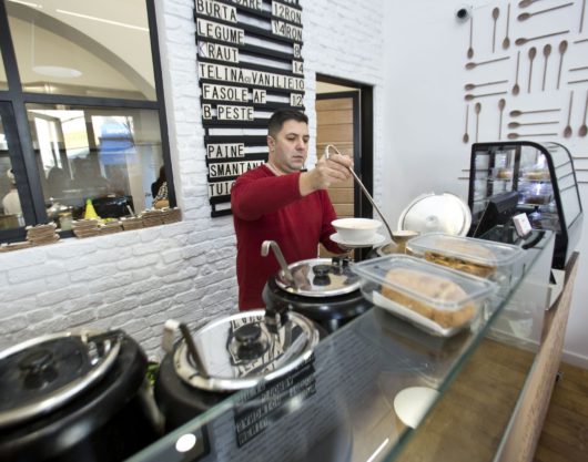 tejghea servire ciorbarie